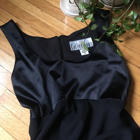 VINTAGE BLACK DRESS - Picture 4 of 7